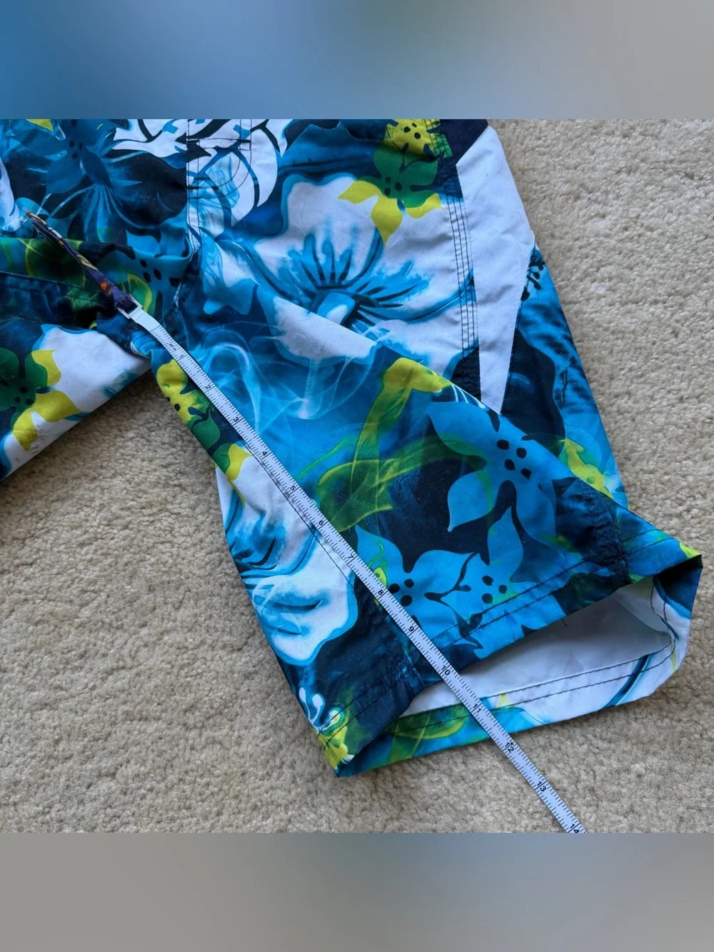 ZeroXposur Boy’s Blue Floral Swim Trunks w/ Mesh Lining - Size M (8-10) - VGUC
